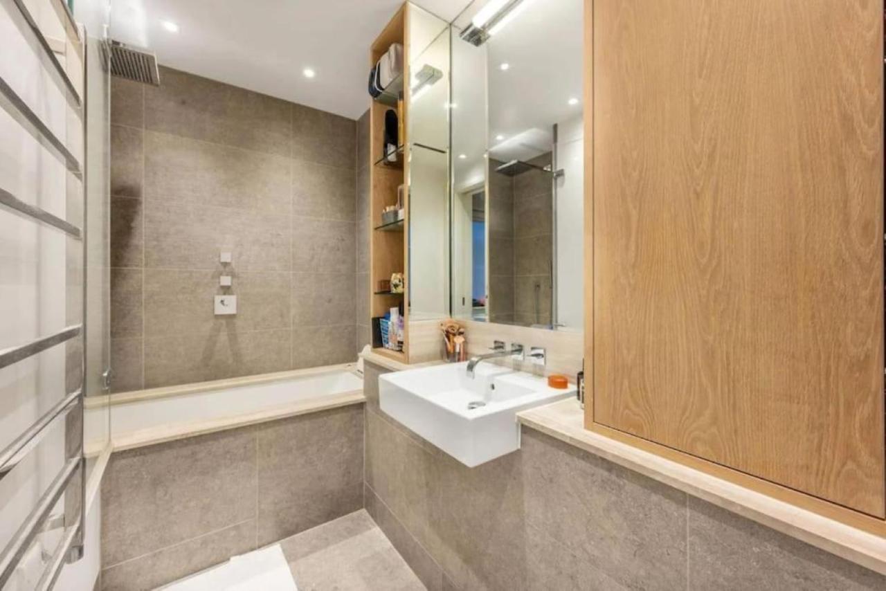 Posh 3 Bedroom Flat With Terrace And Indoor Fireplace In Mayfair, Near Hyde Park Λονδίνο Εξωτερικό φωτογραφία