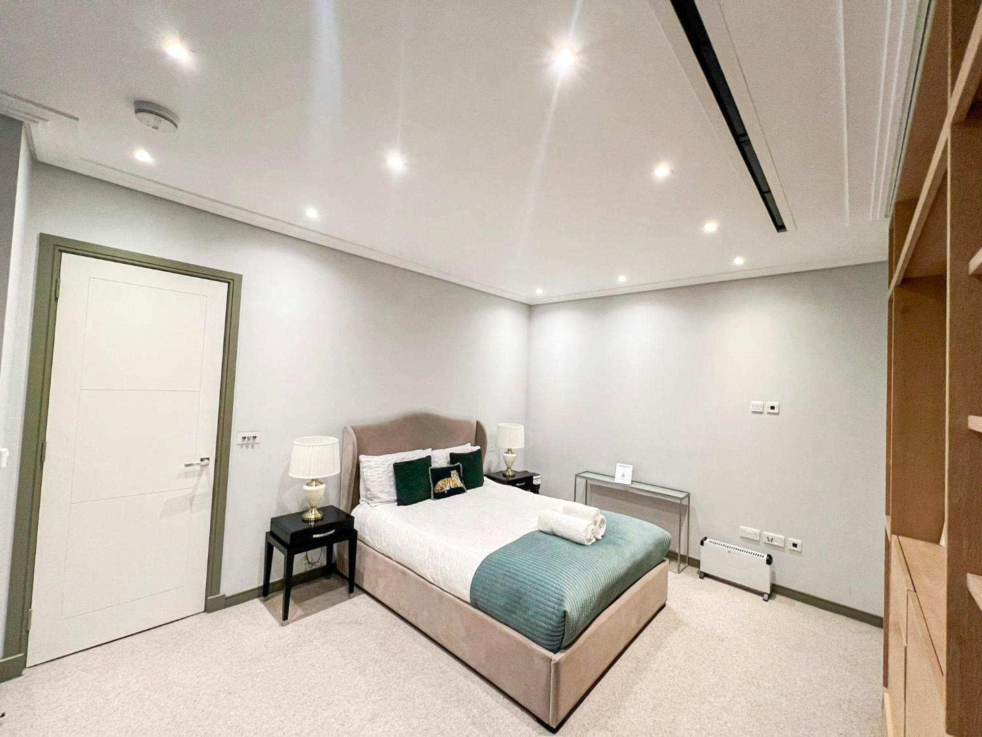 Posh 3 Bedroom Flat With Terrace And Indoor Fireplace In Mayfair, Near Hyde Park Λονδίνο Εξωτερικό φωτογραφία